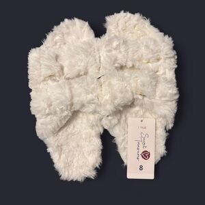 Secret Treasures Black and white Fuzzy Slippers